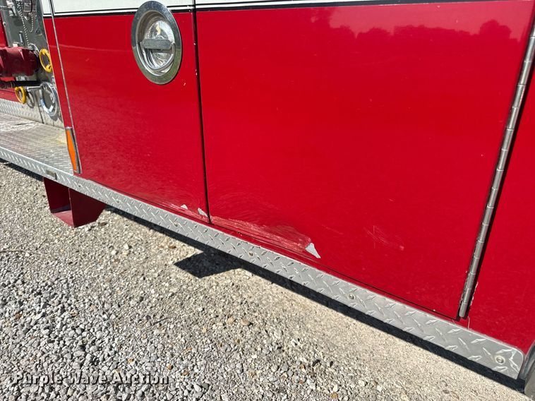 image for item DV4246 1992 Pierce pumper fire truck