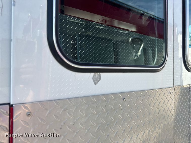 image for item DV4246 1992 Pierce pumper fire truck