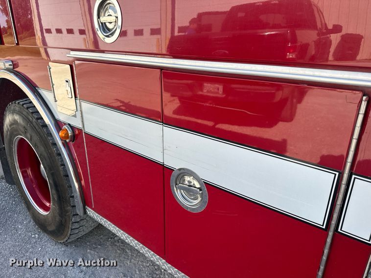 image for item DV4246 1992 Pierce pumper fire truck