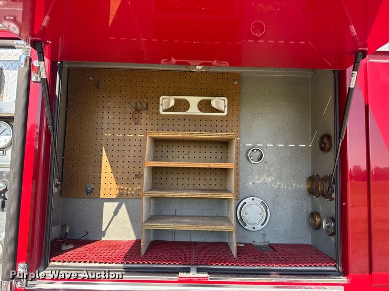 image for item DV4246 1992 Pierce pumper fire truck