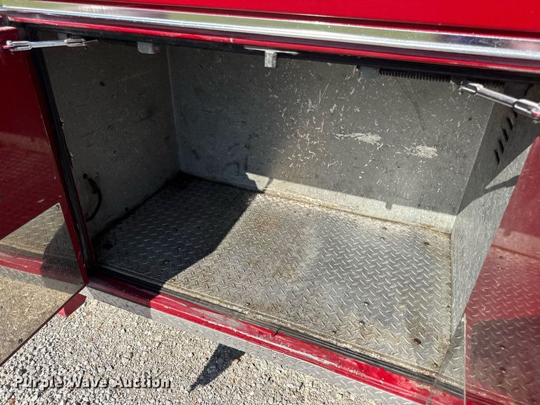 image for item DV4246 1992 Pierce pumper fire truck