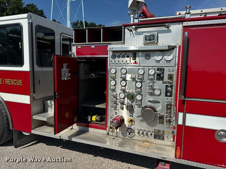 image for item DV4246 1992 Pierce pumper fire truck