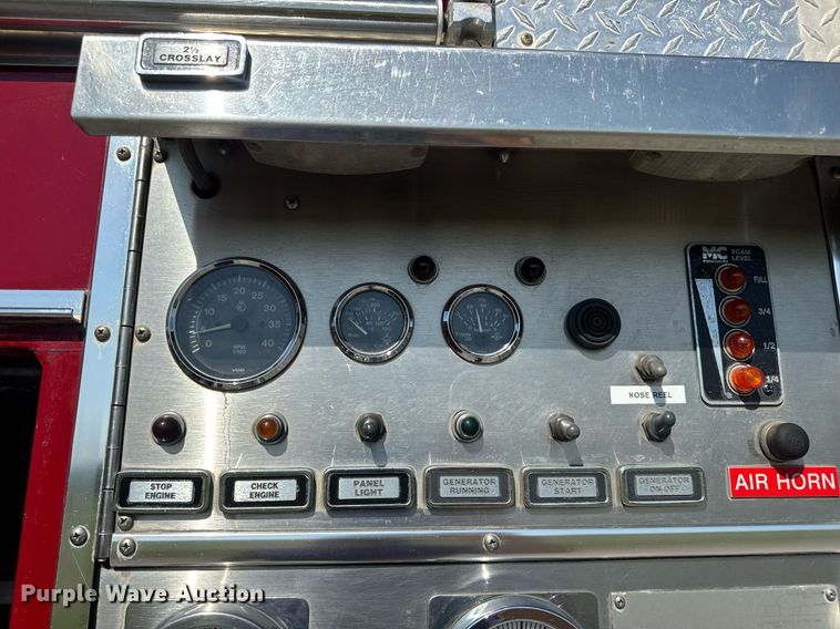 image for item DV4246 1992 Pierce pumper fire truck