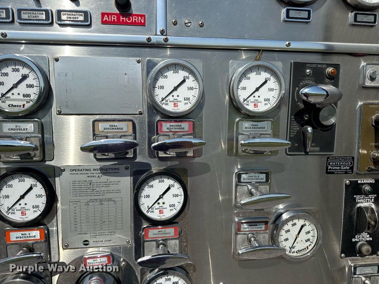 image for item DV4246 1992 Pierce pumper fire truck