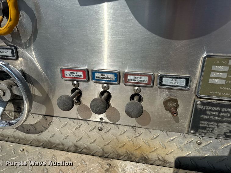 image for item DV4246 1992 Pierce pumper fire truck