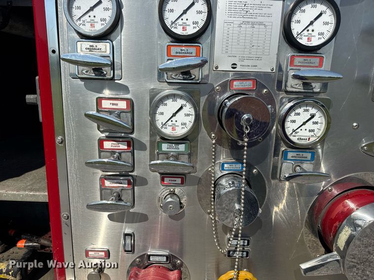 image for item DV4246 1992 Pierce pumper fire truck