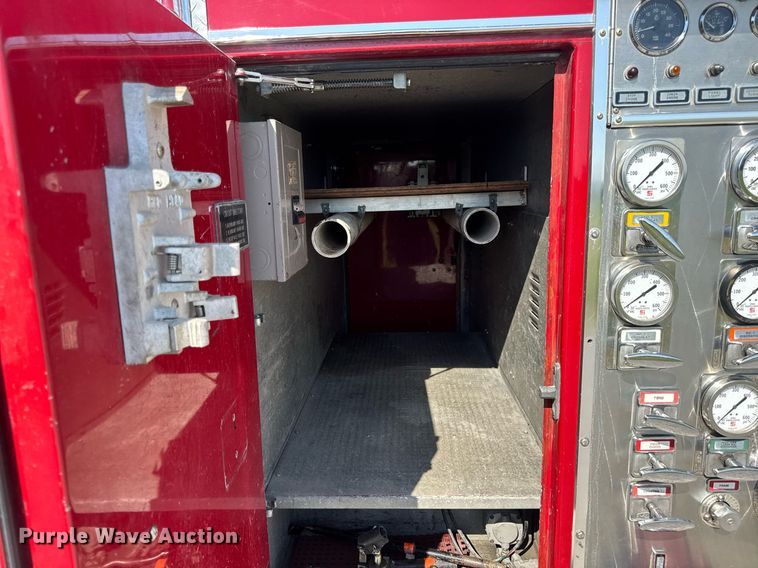 image for item DV4246 1992 Pierce pumper fire truck