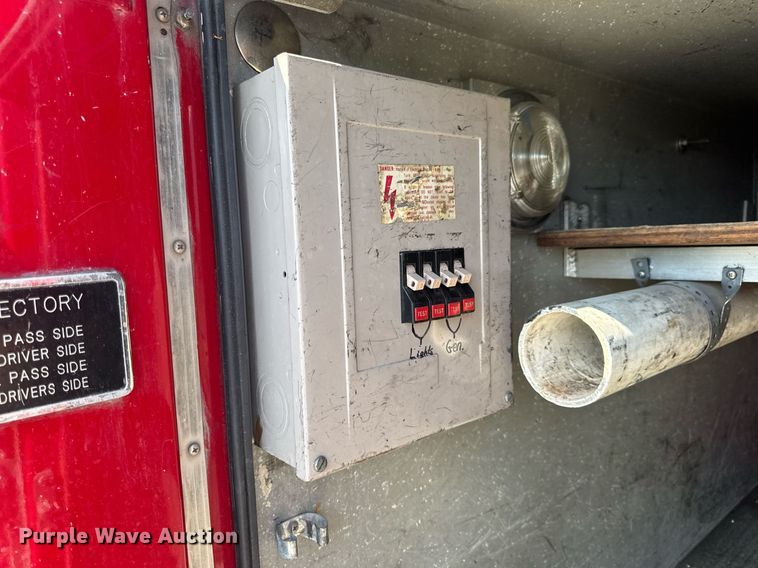 image for item DV4246 1992 Pierce pumper fire truck