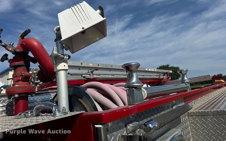 image for item DV4246 1992 Pierce pumper fire truck