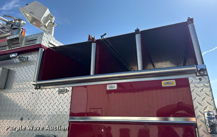 image for item DV4246 1992 Pierce pumper fire truck