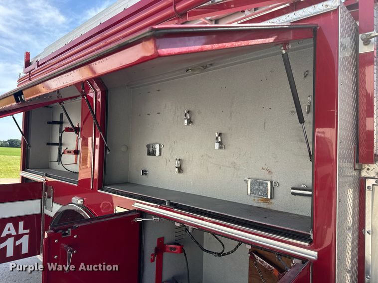 image for item DV4246 1992 Pierce pumper fire truck