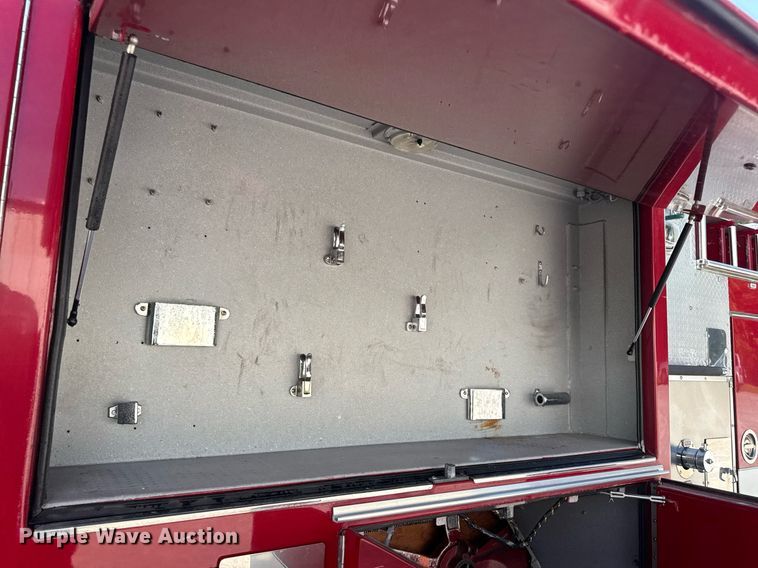 image for item DV4246 1992 Pierce pumper fire truck