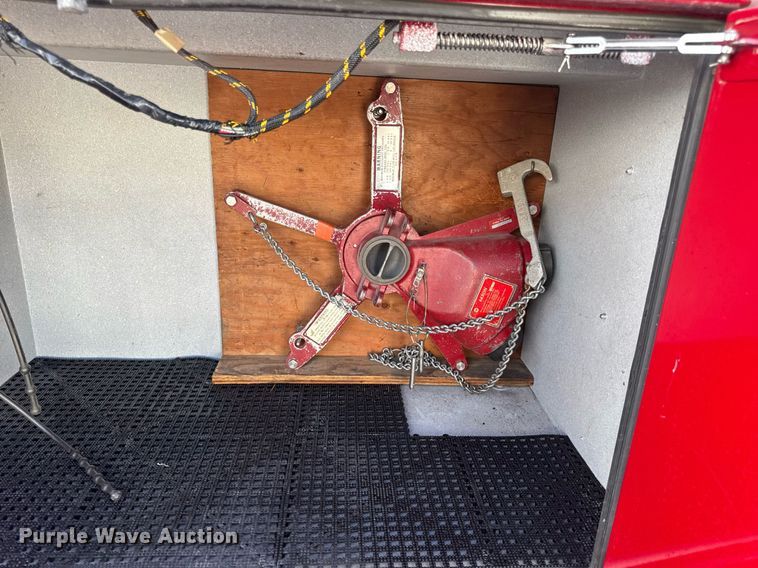 image for item DV4246 1992 Pierce pumper fire truck