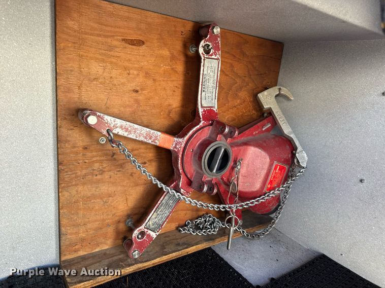 image for item DV4246 1992 Pierce pumper fire truck