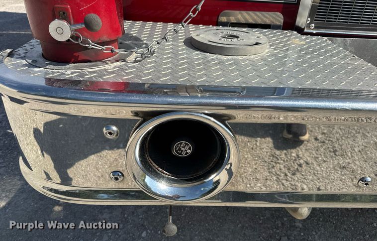image for item DV4246 1992 Pierce pumper fire truck