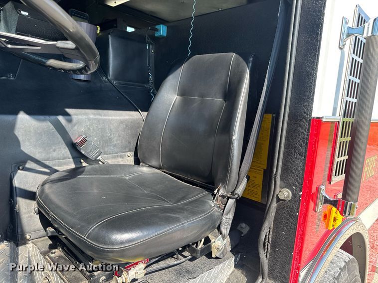 image for item DV4246 1992 Pierce pumper fire truck