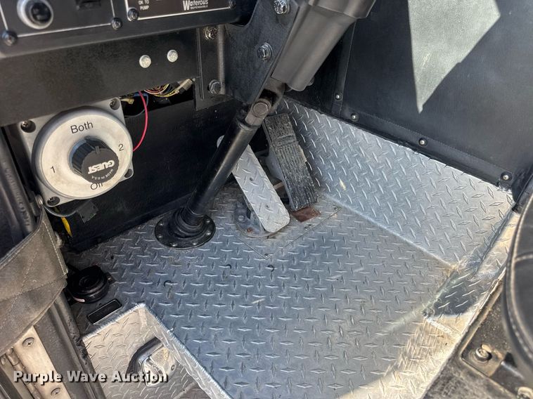 image for item DV4246 1992 Pierce pumper fire truck