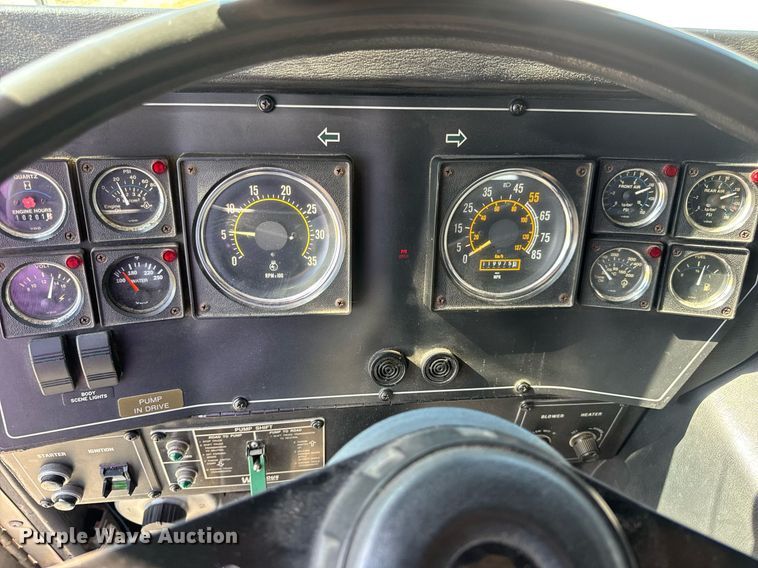 image for item DV4246 1992 Pierce pumper fire truck