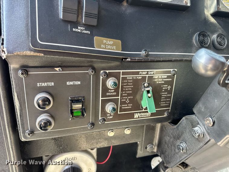 image for item DV4246 1992 Pierce pumper fire truck