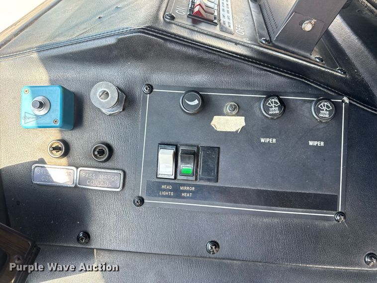 image for item DV4246 1992 Pierce pumper fire truck