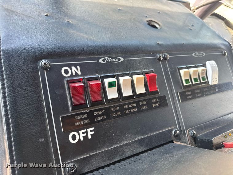 image for item DV4246 1992 Pierce pumper fire truck