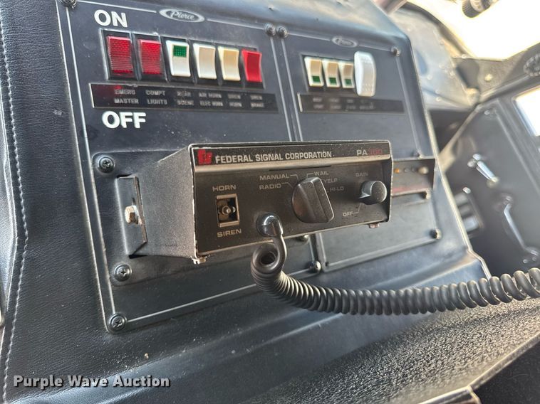 image for item DV4246 1992 Pierce pumper fire truck