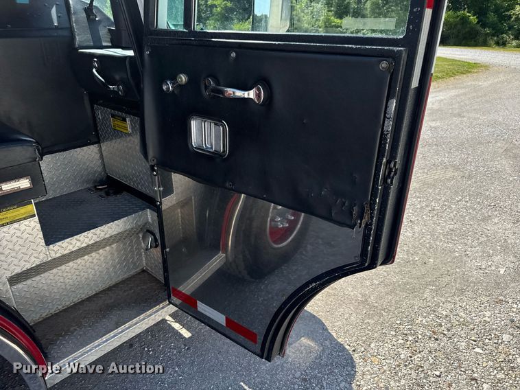 image for item DV4246 1992 Pierce pumper fire truck