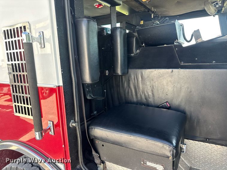 image for item DV4246 1992 Pierce pumper fire truck