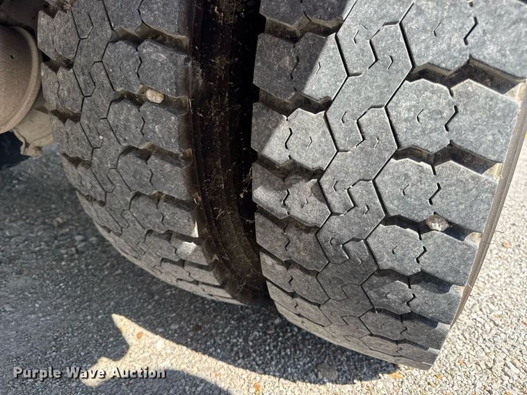 image for item DV4246 1992 Pierce pumper fire truck