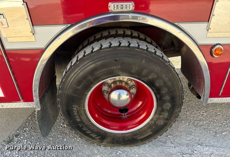 image for item DV4246 1992 Pierce pumper fire truck