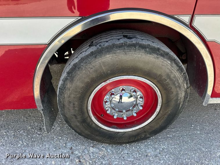 image for item DV4246 1992 Pierce pumper fire truck