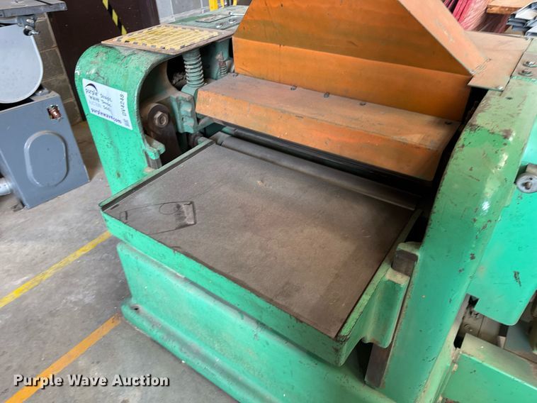 image for item DV4248 Powermatic 225 wood planer
