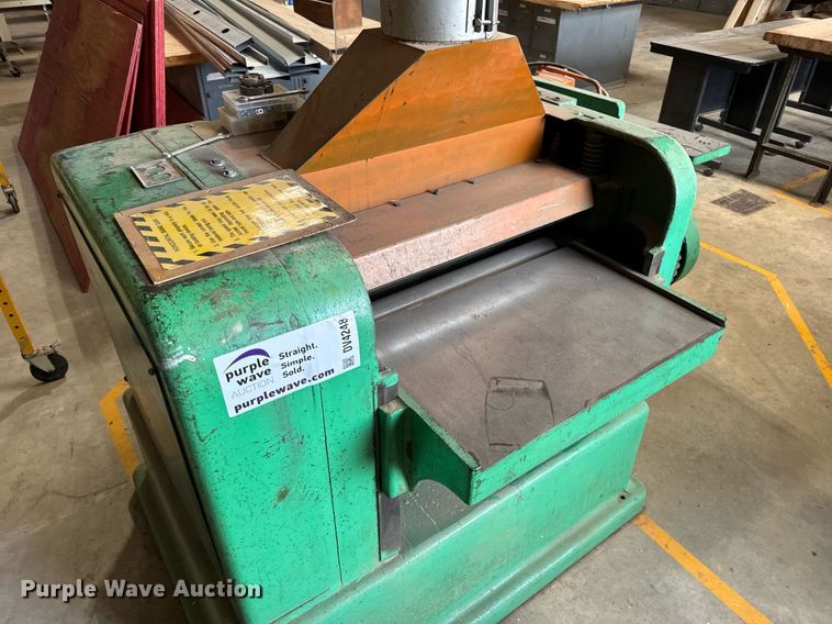 image for item DV4248 Powermatic 225 wood planer