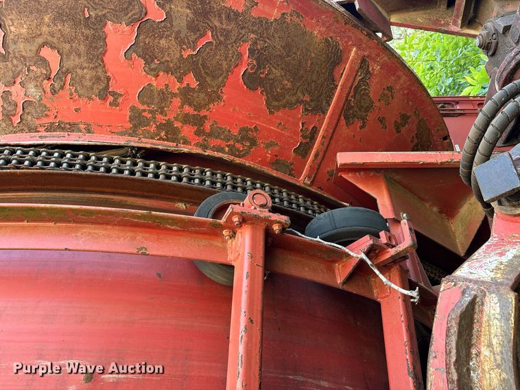 image for item DW7091 Morbark 1200XL tub grinder