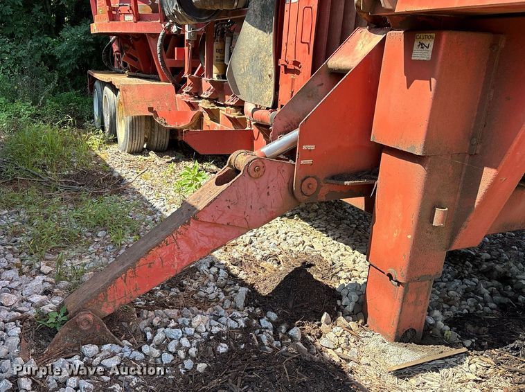 image for item DW7091 Morbark 1200XL tub grinder