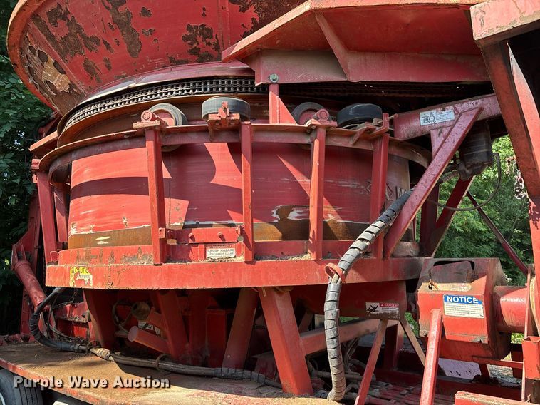 image for item DW7091 Morbark 1200XL tub grinder