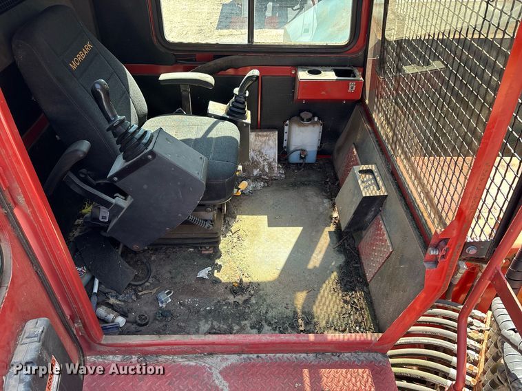 image for item DW7091 Morbark 1200XL tub grinder