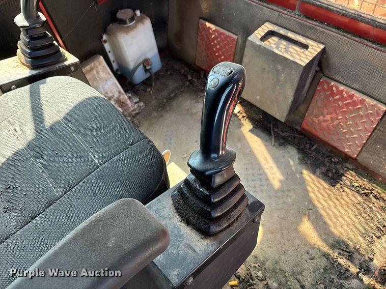 image for item DW7091 Morbark 1200XL tub grinder