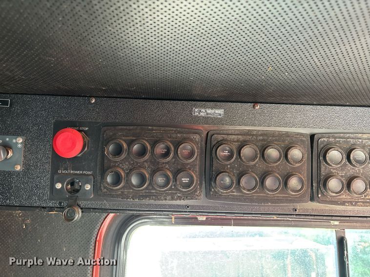 image for item DW7091 Morbark 1200XL tub grinder