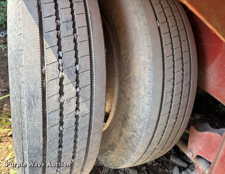 image for item DW7091 Morbark 1200XL tub grinder