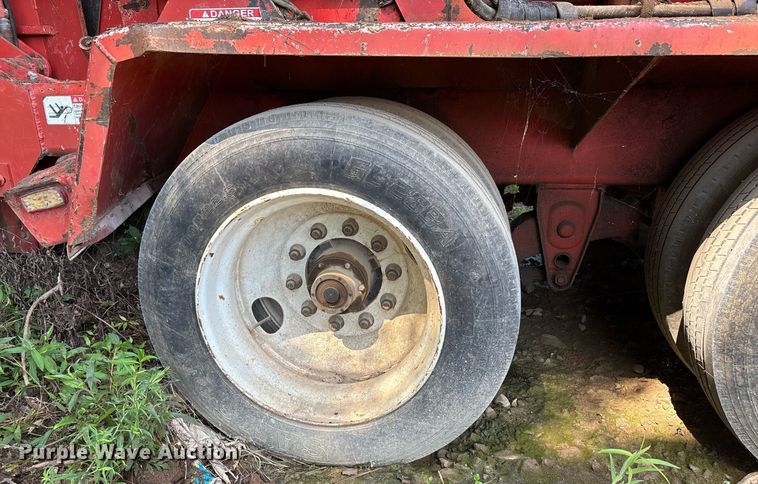 image for item DW7091 Morbark 1200XL tub grinder