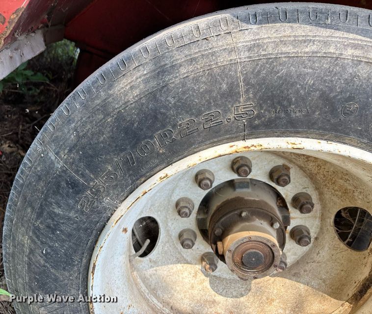 image for item DW7091 Morbark 1200XL tub grinder