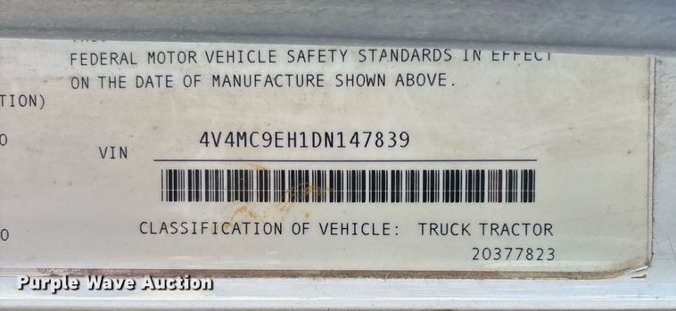 image for item DW7092 2013 Volvo VNM semi truck