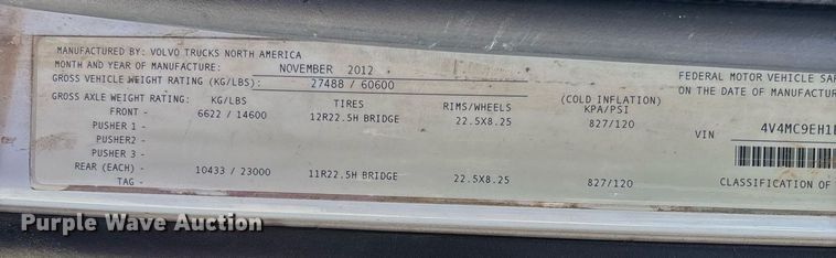 image for item DW7092 2013 Volvo VNM semi truck