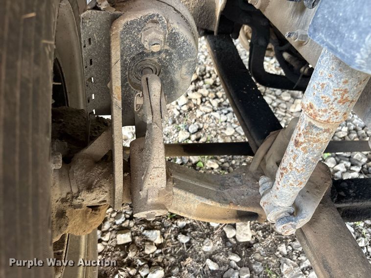 image for item DW7093 2015 Volvo VNL semi truck