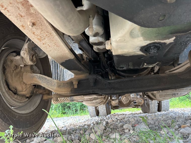 image for item DW7093 2015 Volvo VNL semi truck