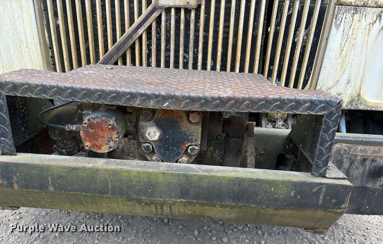 image for item DW7094 1997 Volvo Xpeditor refuse truck