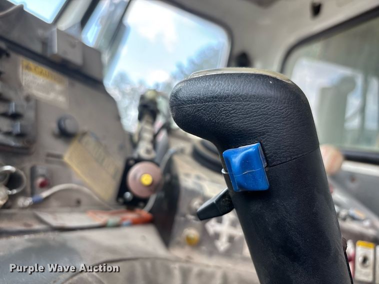 image for item DW7094 1997 Volvo Xpeditor refuse truck