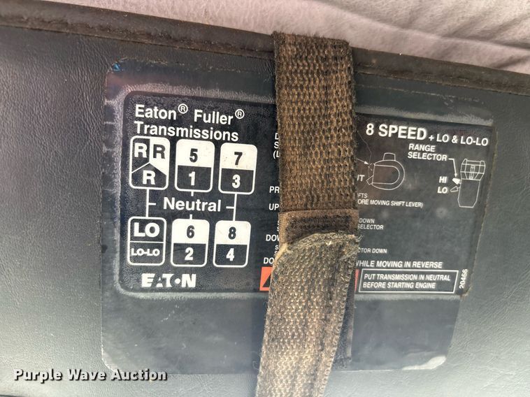 image for item DW7094 1997 Volvo Xpeditor refuse truck