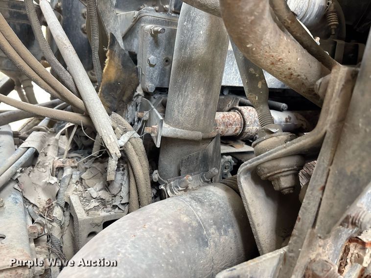 image for item DW7094 1997 Volvo Xpeditor refuse truck